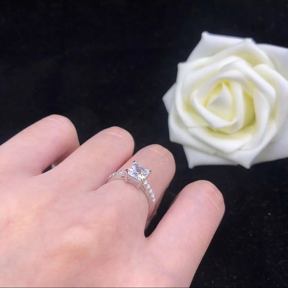 1ct moissanite diamond ring with Certificate - Picture 10 of 14